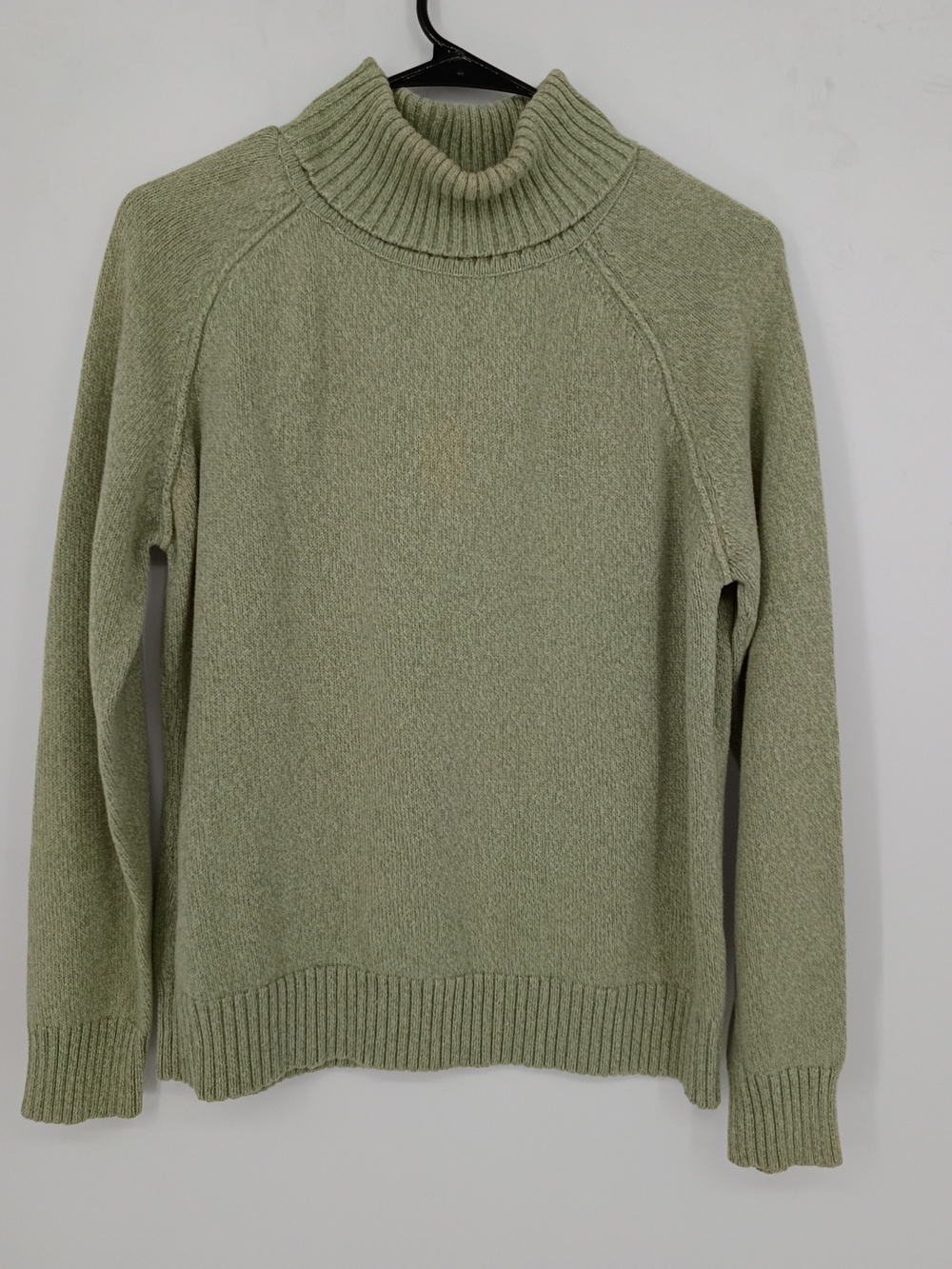Karen Scott Light Sage Ribbed Turtleneck Pullover Size Medium Minimalist Casual